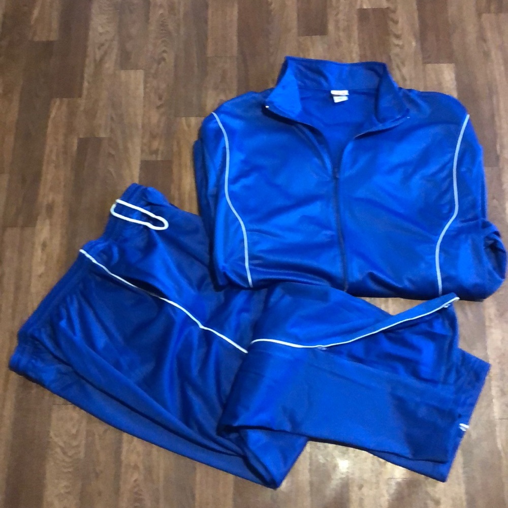 NWOT - A4 Men’s Travel Suit Sz XXL